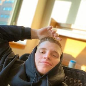 Meet your Posher, Drew